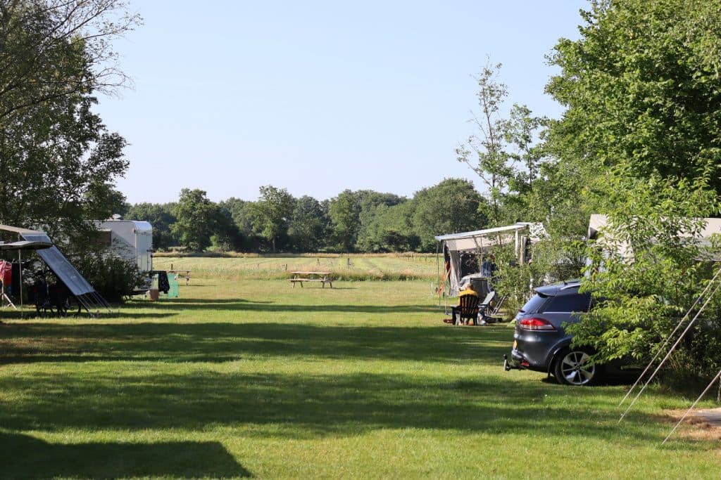Kampeerveld op boerderijcamping 't Neuvertje in Ansen